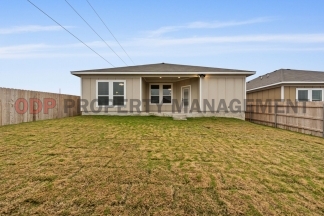 Spacious 4-Bedroom Home – Troy ISD!