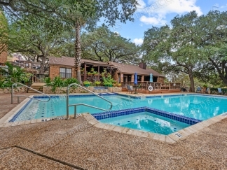 Charming 1-Bedroom Condo in Spyglass Hill – Near San Antonio Medical Center