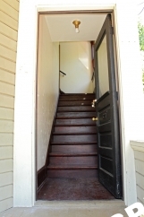 Exquisite 1+ Bedroom Duplex off NE 28th & Burnside w/Tons of Vintage Charm