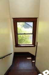 Exquisite 1+ Bedroom Duplex off NE 28th & Burnside w/Tons of Vintage Charm