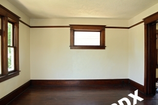 Exquisite 1+ Bedroom Duplex off NE 28th & Burnside w/Tons of Vintage Charm