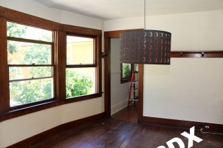 Exquisite 1+ Bedroom Duplex off NE 28th & Burnside w/Tons of Vintage Charm
