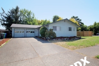 Cute and Ideal 3 Bedroom Ranch Style House on Corner Lot in NoPo