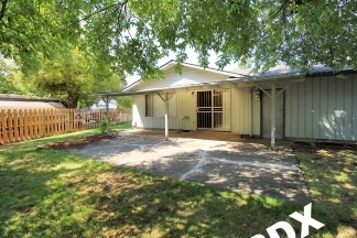 Cute and Ideal 3 Bedroom Ranch Style House on Corner Lot in NoPo