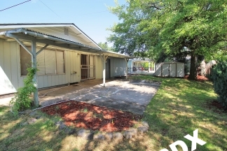 Cute and Ideal 3 Bedroom Ranch Style House on Corner Lot in NoPo