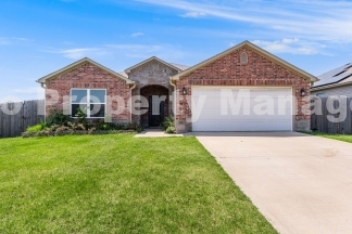 Spacious 4-Bedroom Home with Beautiful Garden & Solar Panels!