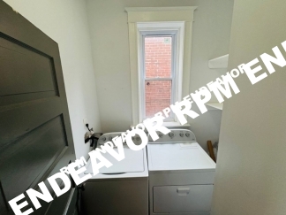 Modern City Living on the 2nd Floor – Stylish 1BR in Prime Location!
