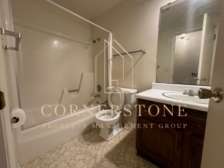 Moen Apartment, Secure building 1 bed 1 bath