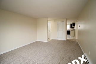 Freshly Updated Crestwood Neighborhood 2 Bedroom at The Crossroads
