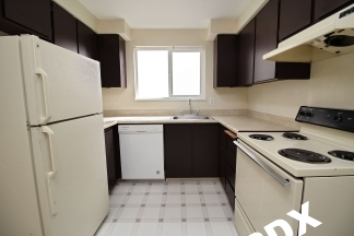 Freshly Updated Crestwood Neighborhood 2 Bedroom at The Crossroads
