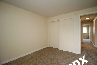 Freshly Updated Crestwood Neighborhood 2 Bedroom at The Crossroads