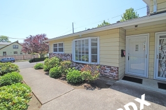 2 Bed/1 Bath with Garage In Gorgeous N. Tabor Courtyard 4-Plex