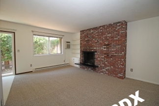 2 Bed/1 Bath with Garage In Gorgeous N. Tabor Courtyard 4-Plex
