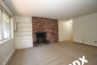 2 Bed/1 Bath with Garage In Gorgeous N. Tabor Courtyard 4-Plex