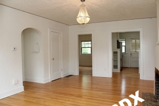 Gorgeous Remodeled Belmont 1 Bedroom with Garage!