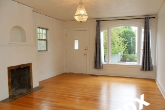 Gorgeous Remodeled Belmont 1 Bedroom with Garage!