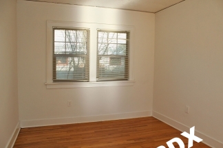 Gorgeous Remodeled Belmont 1 Bedroom with Garage!