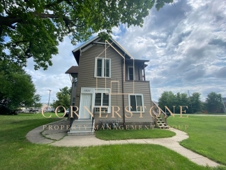 Modern 1 bedroom main floor apartment now available $615