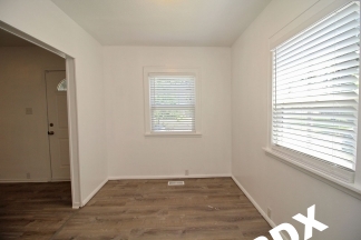 Charming, Updated 3 Bed/1 Bath Home at the Base of Mt. Tabor