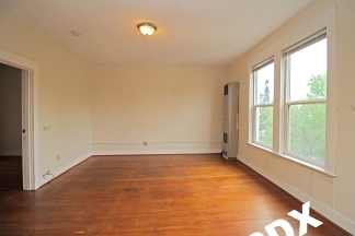 Adorable Vintage 1 Bedroom Unit in the Heart of Kenton