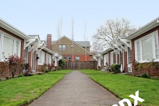 Charming Vintage Irvington Apartment in Brick Courtyard Complex