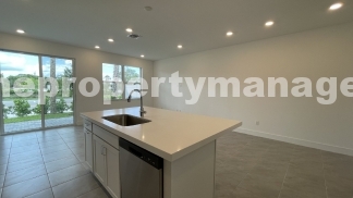 Charming 3-Bed with 2 Baths in Stuart