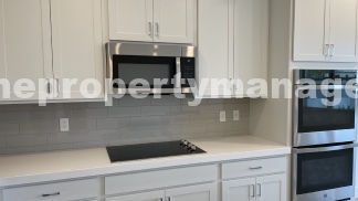 Charming 3-Bed with 2 Baths in Stuart