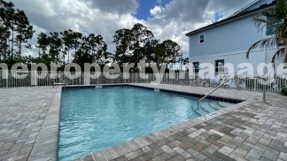 Charming 3-Bed with 2 Baths in Stuart