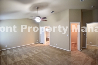 Beautiful 3 bedroom in NE San Antonio!