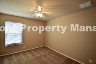 Beautiful 3 bedroom in NE San Antonio!
