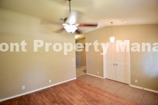 Beautiful 3 bedroom in NE San Antonio!