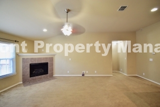Beautiful 3 bedroom in NE San Antonio!