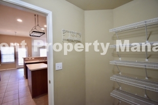 Beautiful 3 bedroom in NE San Antonio!
