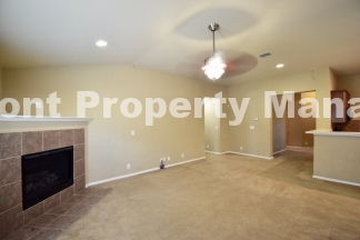 Beautiful 3 bedroom in NE San Antonio!