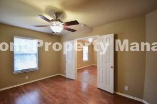 Beautiful 3 bedroom in NE San Antonio!