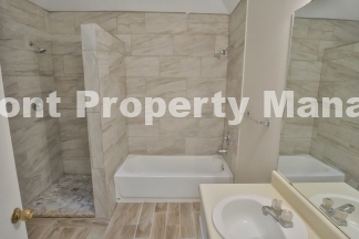 Spacious 2 bed/1.5 bath Duplex in NE San Antonio!