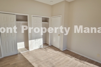 Spacious 2 bed/1.5 bath Duplex in NE San Antonio!