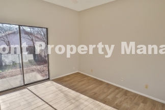 Spacious 2 bed/1.5 bath Duplex in NE San Antonio!