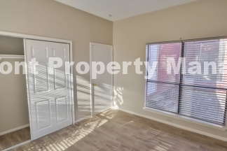 Spacious 2 bed/1.5 bath Duplex in NE San Antonio!