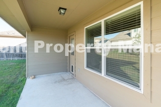 Gorgeous 4 Bedroom 2 & Half Bath Home in the Solana Ridge Community!
