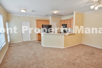 Spacious 2 bedroom Duplex near the Medical Center!