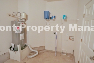 Spacious 2 bedroom Duplex near the Medical Center!