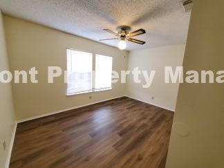 Beautiful 4 Bedroom 2.5 Bath Home in the Venture Community!