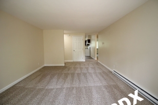 Freshly Updated Crestwood Neighborhood 2 Bedroom at The Crossroads