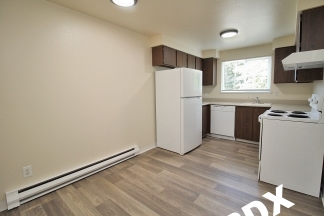 Freshly Updated Crestwood Neighborhood 2 Bedroom at The Crossroads