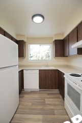 Freshly Updated Crestwood Neighborhood 2 Bedroom at The Crossroads
