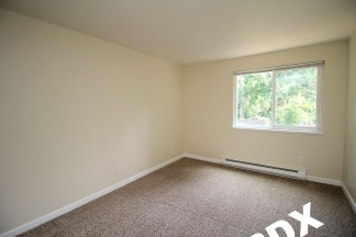 Freshly Updated Crestwood Neighborhood 2 Bedroom at The Crossroads
