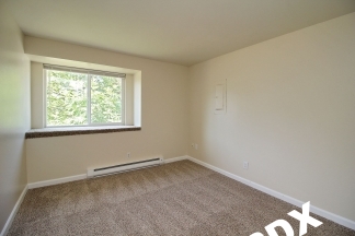 Freshly Updated Crestwood Neighborhood 2 Bedroom at The Crossroads