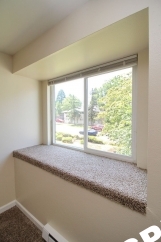 Freshly Updated Crestwood Neighborhood 2 Bedroom at The Crossroads