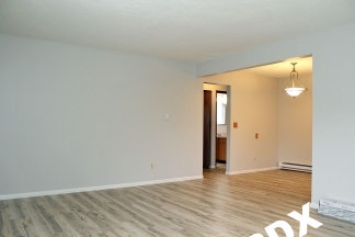Lovely Irvington Mid-Century 2 Bedroom Courtyard Apartment w/Tons of Living Space